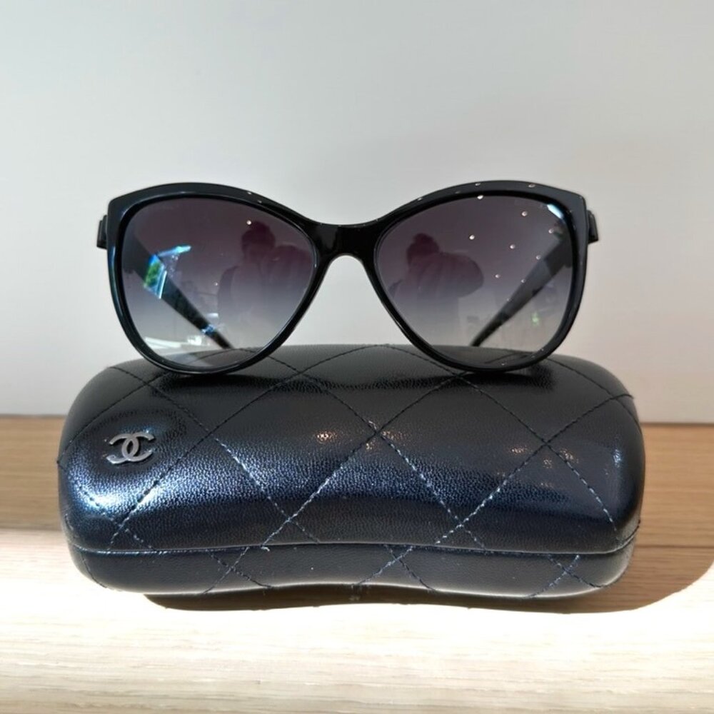 CHANEL Black Sunglasses - 5281-Q